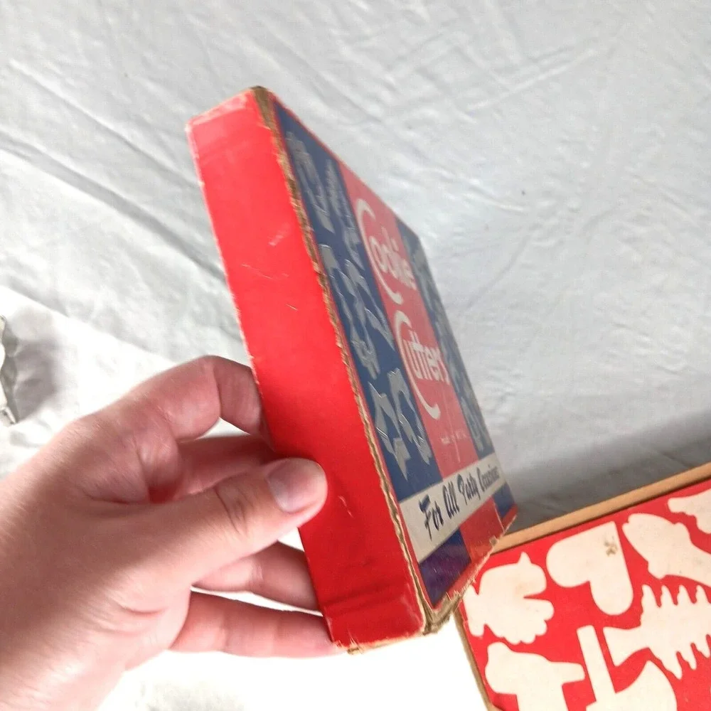 VTG Metal Cookie Cutters Original Box 10 Pc Tin Baking Set Retro Kitchen Decor‎